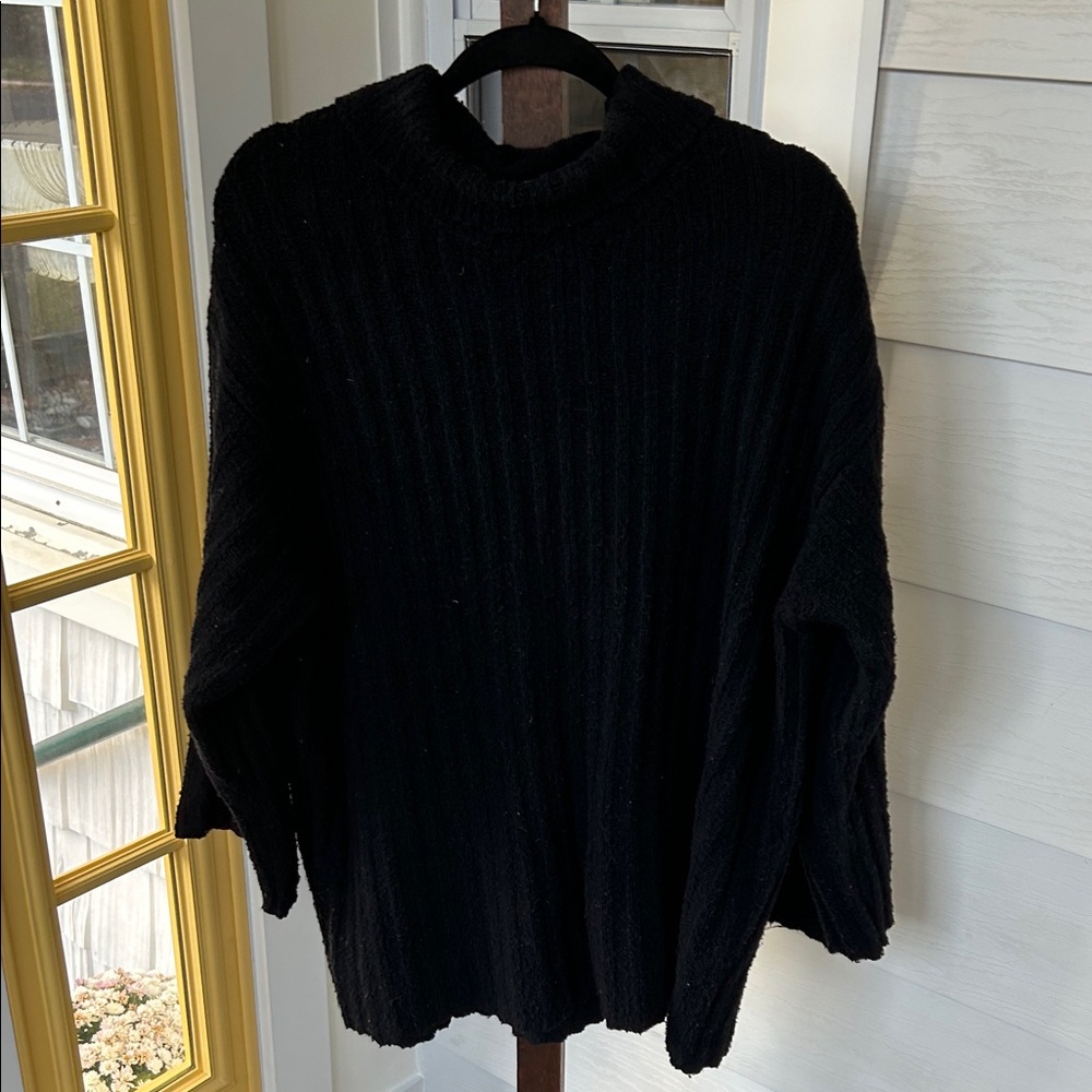 Universal Thread Black Textured Sweater